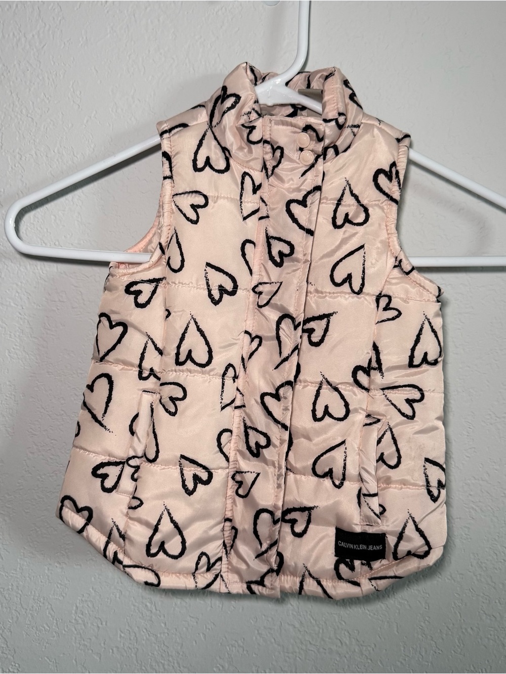 Calvin Klein Jeans Girls 18M Pink Heart Print Puffer Vest Quilted Snap Front
